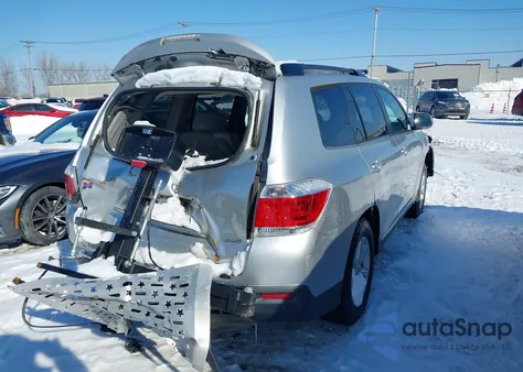 2011 Toyota Highlander Base V6 из США, поврежденный, VIN 5TDBK3EH4BS051164